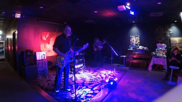 Cosmic Light Shapes - 03 - I Wanna Be Bad - 2022-04-01 - Bowlero Lanes - Royal Oak, MI смотреть онлайн