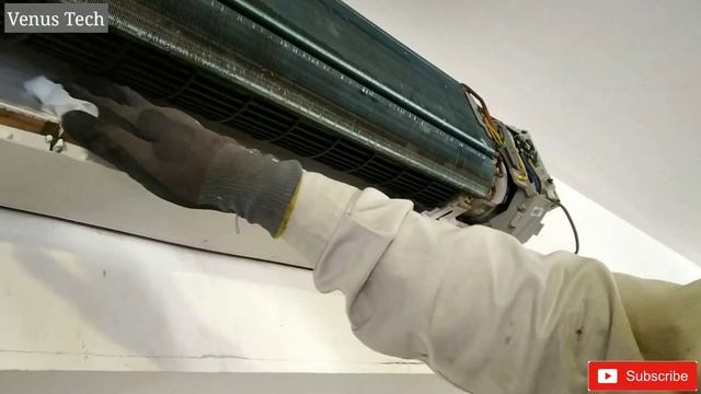 Gree inverter split ac water leakage, removing grill and water tray cleaning by water || Venus Tech смотреть онлайн