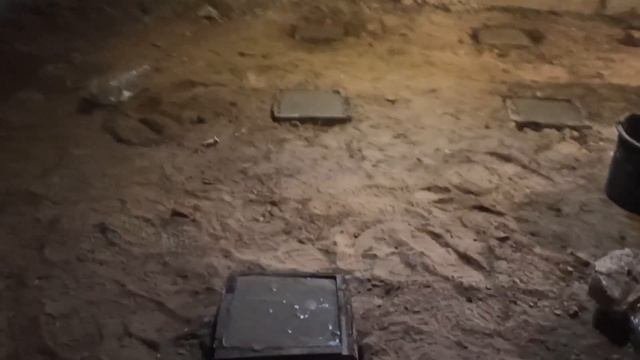 Смотровая яма в гараже с большим подвалом! 1 часть