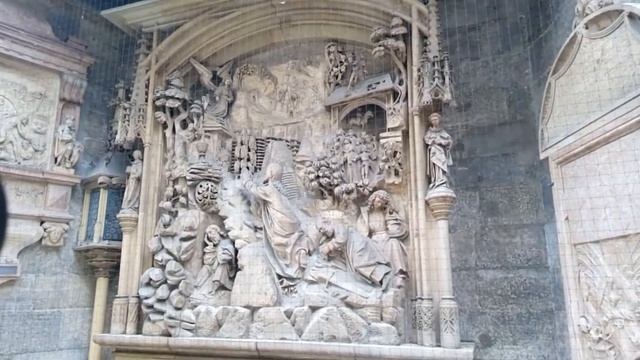 Вена. Собор святого Стефана. Фрагмент экстерьера смотреть онлайн