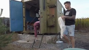 Купили кунг. Осень, дача, урал. Начало ремонта и стройки  [РОСТЯН]