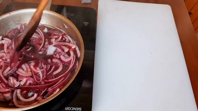 Луковый конфитюр! Конфитюр из лука и вишни! Невероятная добавка к мясу, паштетам, бутербродам смотреть онлайн