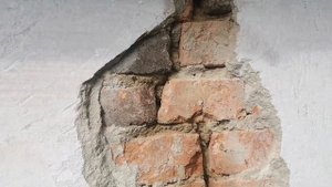 Лечим кирпичную кладку снова и снова. Подготовка к утеплению стен. Что вас может ждать