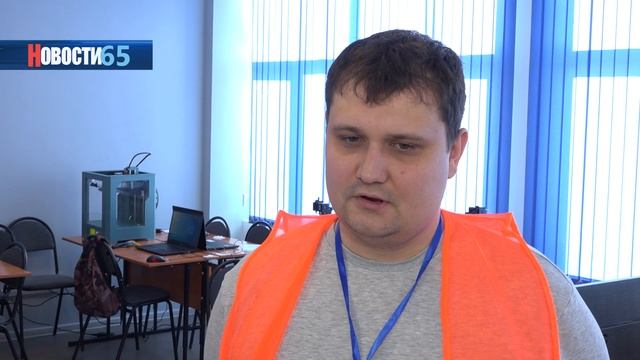 По 3D-технологиям… Участники олимпиады спроектировали подводные лодки и роботов смотреть онлайн