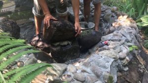 Делаем маленький пруд с ручьем и водопадом (#LANDSCAPE) (We make a small pond, waterfall)