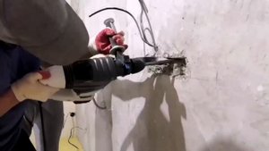 Подрозетники в монолитной стене! 2 способа!