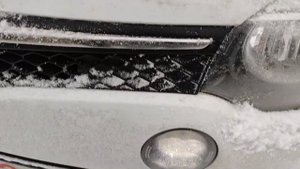 Renault Twingo 2015. Как открыть капот и багажник. Современный Запорожец.