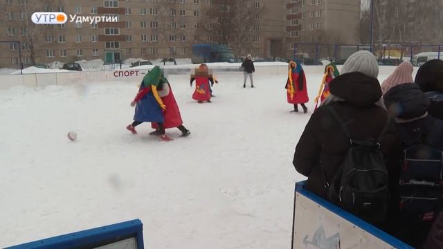 В «матрёшечный футбол» сыграли студенты колледжей и техникумов в Ижевске смотреть онлайн