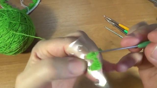 Как сделать оригинальную пляжную сумку своими руками. Сумка из пластиковых бутылок.