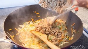 Мясо в рисовой бумаге
