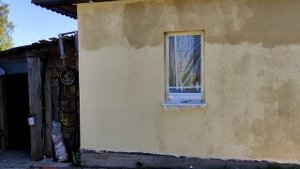 Финишная покраска фасада из декоративной штукатурки "короед"