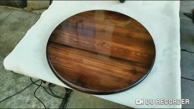 небольшая круглая столешница