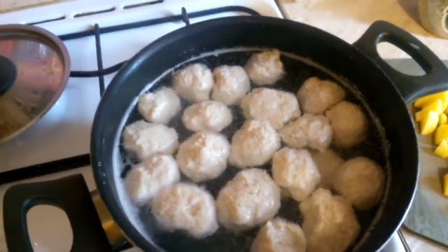 ЩИ ИЗ КВАШЕННОЙ КАПУСТЫ С ФРИКАДЕЛЬКАМИ. БЫСТРАЯ ВКУСНЯТИНА, смотреть онлайн