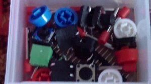 Ардуино мигание светодиодов в случайном порядке на практике