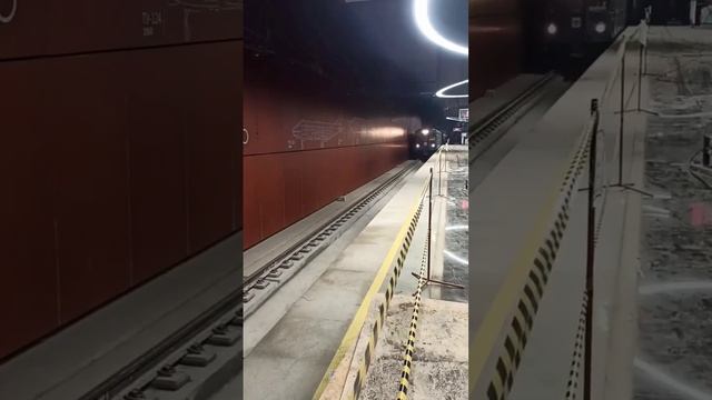 Пробный пуск на станции Пыхтино (южный участок Солнцевской линии) #метро #пыхтино #поездаметро смотреть онлайн