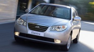 Hyundai Elantra HD. Замена топливного фильтра.