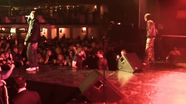 LOC-DOG - ОНА ЛЮБИЛА ft. Мистер Палево (Live MILK 17 апереля 2010) ЛОЧИ / ЛОК ДОГ / АЛЕКСАНДР ЖВАКИН смотреть онлайн