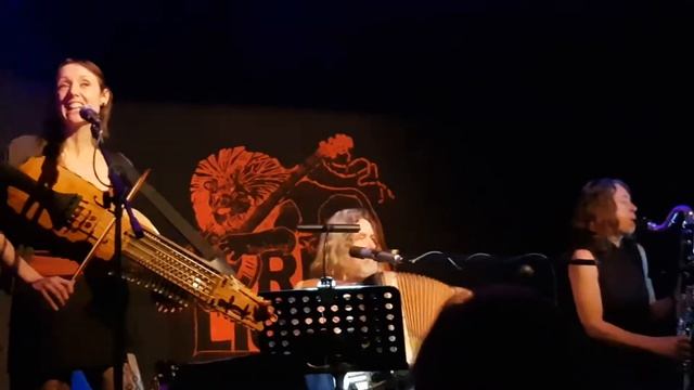 Coracle- unknown song (Birmingham -Red lion Folk Club 23.12.22) смотреть онлайн