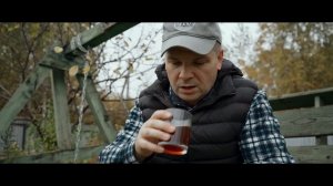 Делаю штамбовые деревья из обычных. Нашел себе занятие в деревне..mp4