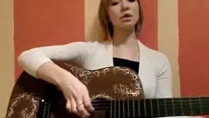 Скрипач Дворовые песни под гитару Девушка красиво поет 1