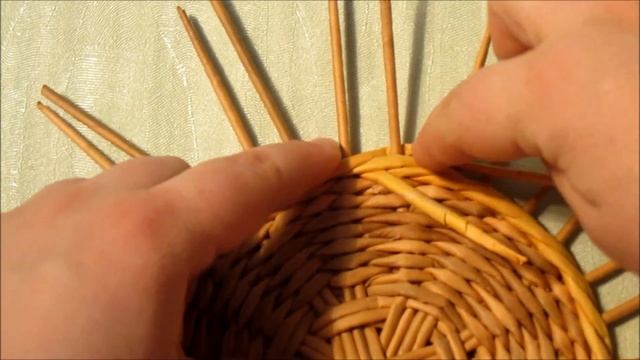 Плетение самовара из газетных трубочек. Урок 7. Плетение крышки самовара. смотреть онлайн