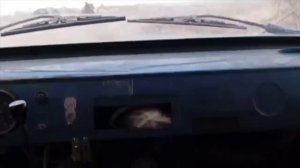 Кадры прилёта вражеского FPV-камикадзе по УАЗ-452 «Буханка» с бойцами ВС РФ, обошлось без жертв.