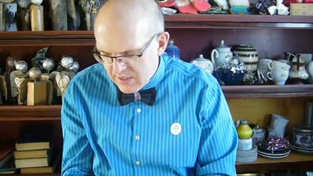 Привез книги.Разбираю первый мешок смотреть онлайн