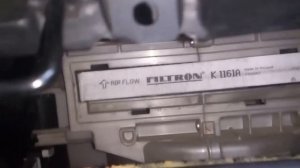 Замена воздушного фильтра мазда 6 2007 года.