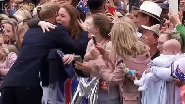 Стало известно, почему принц Уильям завидует брату смотреть онлайн