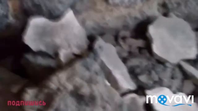 Ломаем стену, делаем проем и отбиваем старую штукатурку.