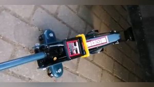 Домкрат гидравлический подкатной с усиленным корпусом 2 т FORSAGE (F-TA820014)