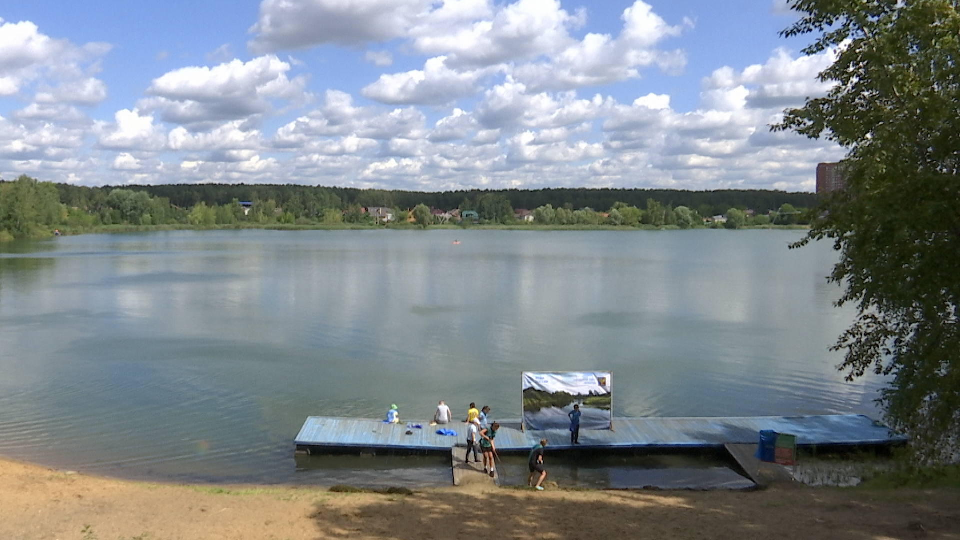 Большой Кореневский карьер. Недалеко от водоема строительная площадка. Люберецкий карьер трупы.