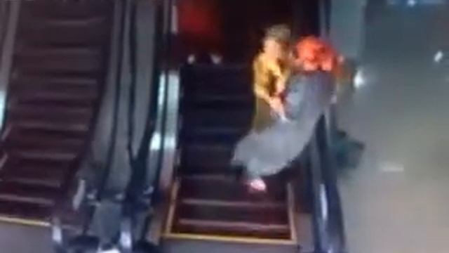 И смех и грех! Ух ты, лестница чудесница...| Видео глас, без прикрас! | Мир интересного смотреть онлайн