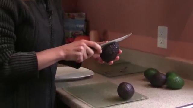 How to eat an Avocado: Nutrition Benefits, Tips & Preparation смотреть онлайн