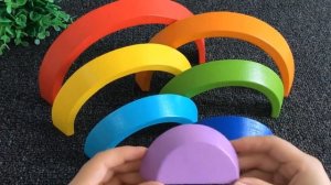 Развивающая деревянная игра Play&Grow пирамидка Радуга 7 цветов rainbow