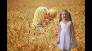 Стихотворение "Мама и Родина". Очень душевно.