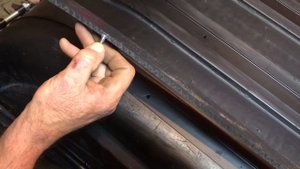 Усиление дна саней для снегохода, установка направляющих