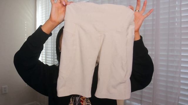 OLD NAVY ACTIVEWEAR HAUL | THEY'RE KINDA POPPIN OFF?? смотреть онлайн