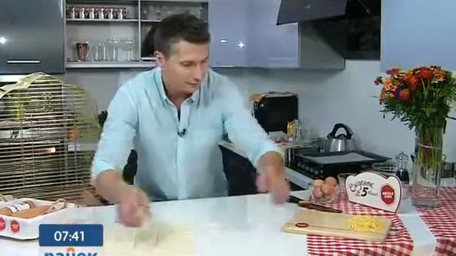 Кухня холостяка. Быстрый рецепт мясного рулета - Утро с Интером смотреть онлайн