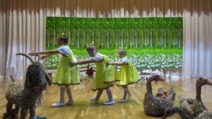 Танец "По малину в сад пойдём"