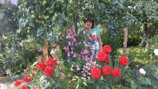 Самая обаятельная и привлекательная цветочница. Цветы и вдохновение.