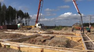 Свайно-ростверковый фундамент одноэтажного дома. Ростверк. Сваи. Прием и укладка бетона.