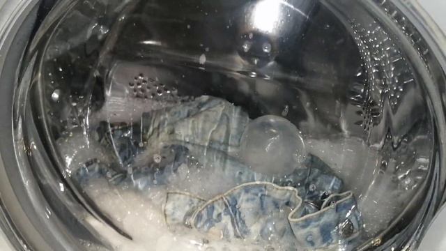 Процесс стирки куртки на LG F12b8wds7 смотреть онлайн