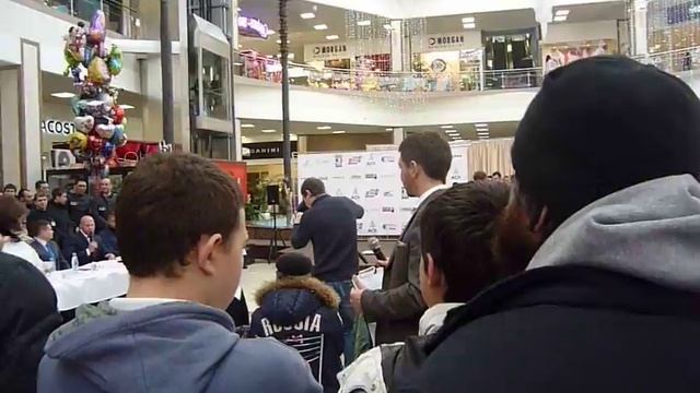 ФЕДОР ЕМЕЛЬЯНЕНКО В КРАСНОДАРЕ И АКАДЕМИЯ АШЕ КАПОЭЙРА МУРАД КАРИОКА смотреть онлайн