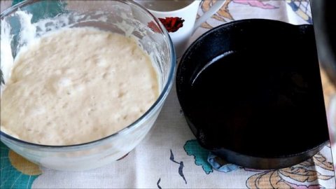 ? Постные дрожжевые оладьи на воде (без яиц) — видео рецепт