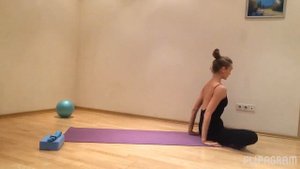 Перекаты с вытяжением ног за голову!