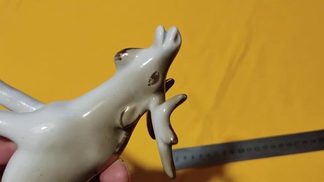 Фарфоровая статуэтка Олень. Лот 03134М смотреть онлайн