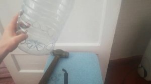 Бункерная кормушка для цыплят своими руками из 5 литровой пласиковой бутылки