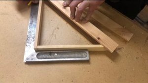 Угловая полка для бани своими руками. #diy #самоделки #столярка #craft #woodworking #дача #баня