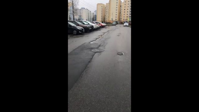 Запуск Рено Логан 2010 г  в  в сырую погоду после чистки дроссельного узла смотреть онлайн